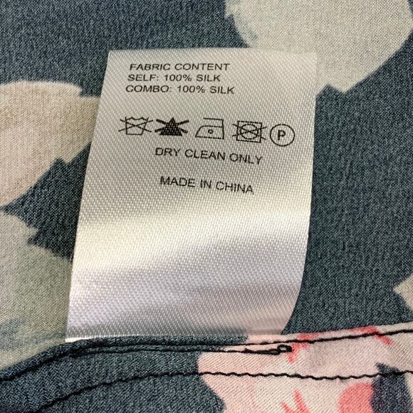 R13 Size XS Black Multi Color Silk Floral Shawl Collar Smoking Robe - Picture 10 of 10